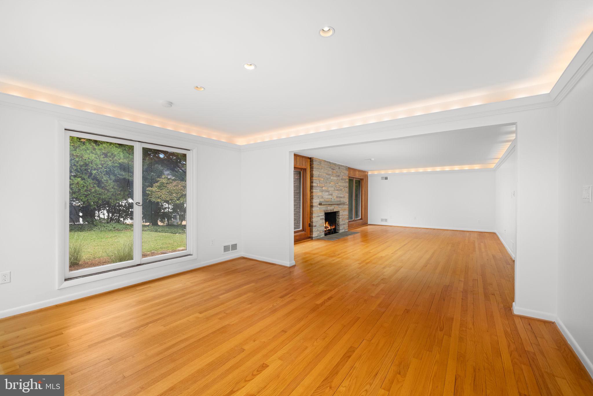 BRADLEY HILLS - Residential