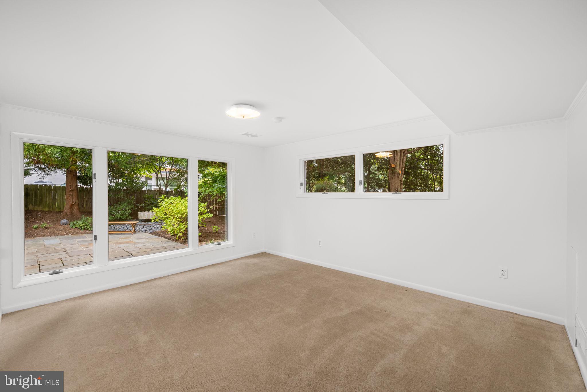 BRADLEY HILLS - Residential