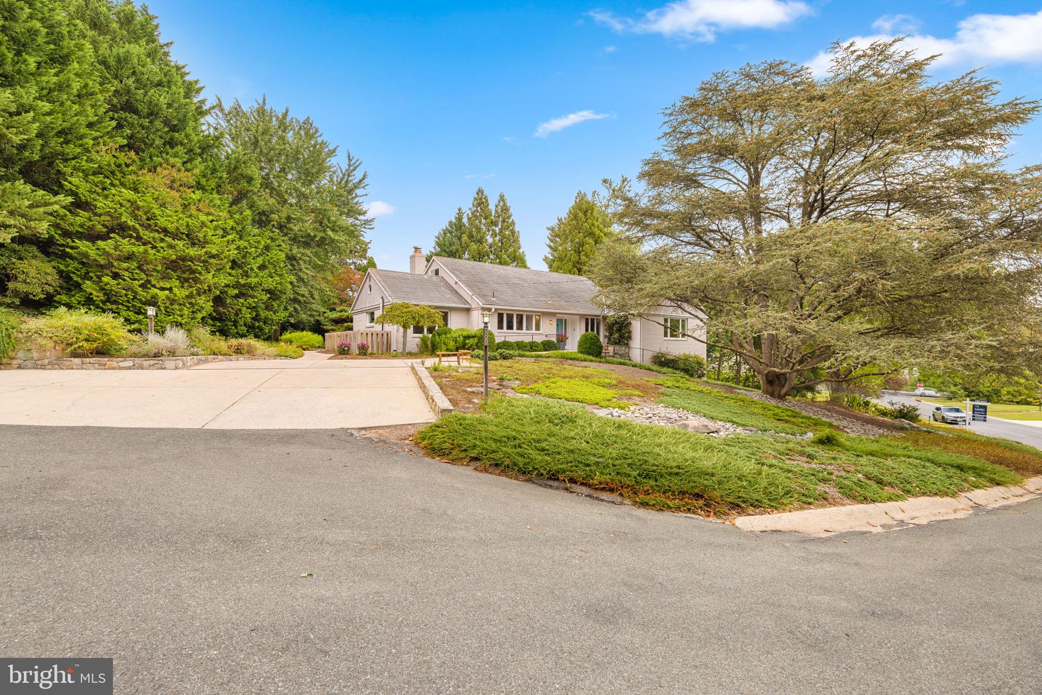 BRADLEY HILLS - Residential