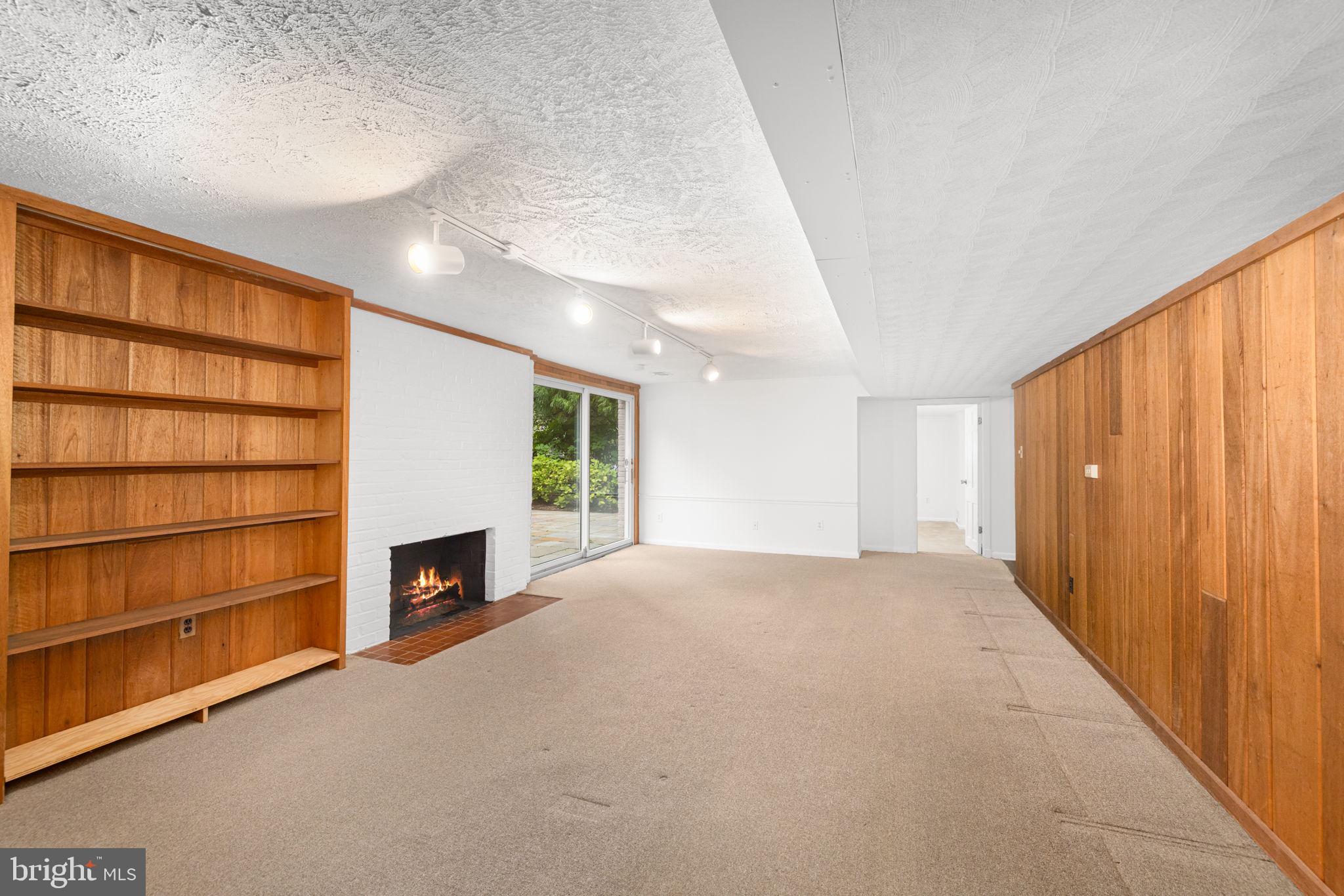 BRADLEY HILLS - Residential