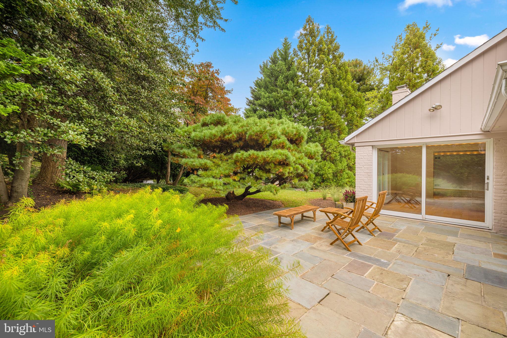 BRADLEY HILLS - Residential