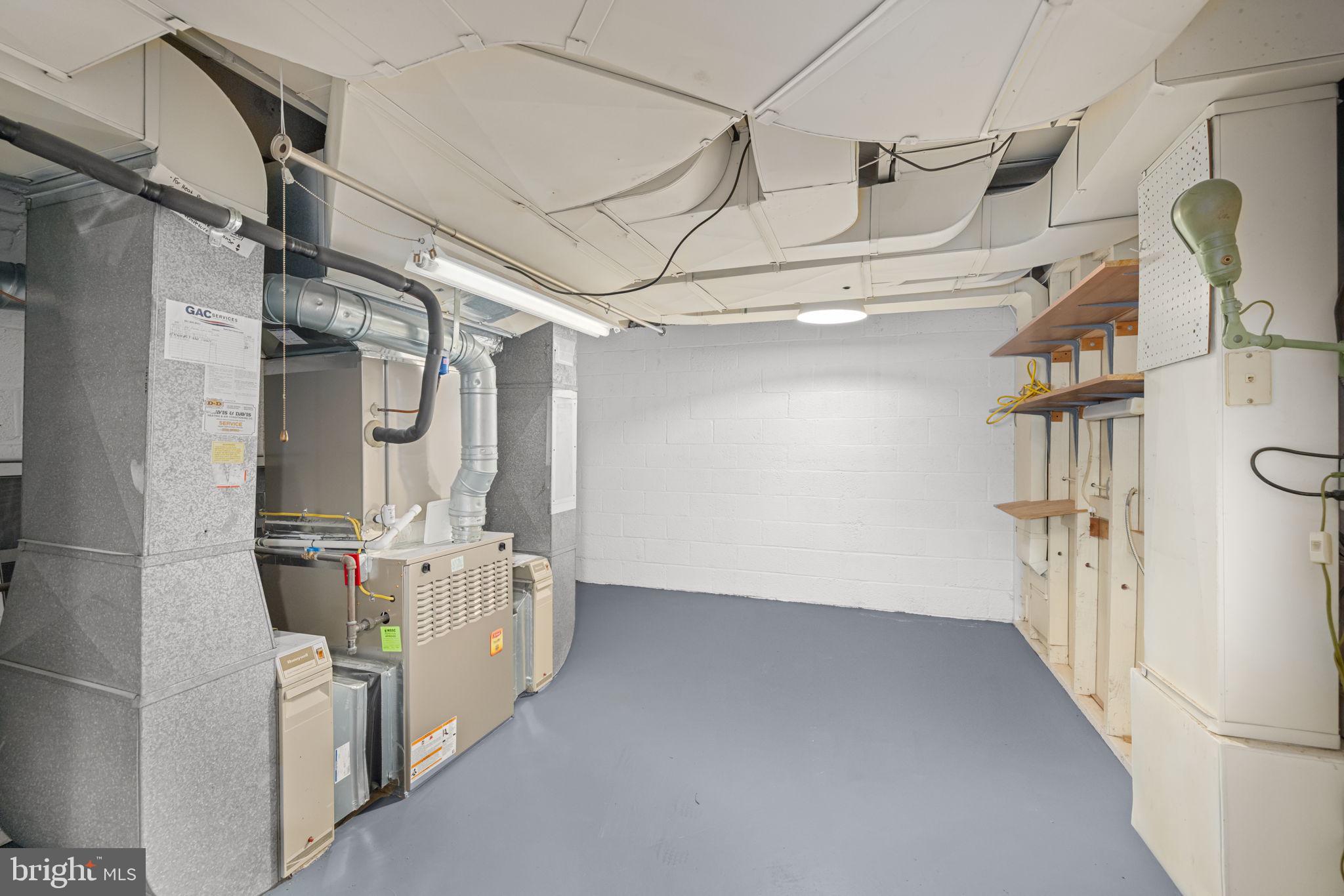 BRADLEY HILLS - Residential