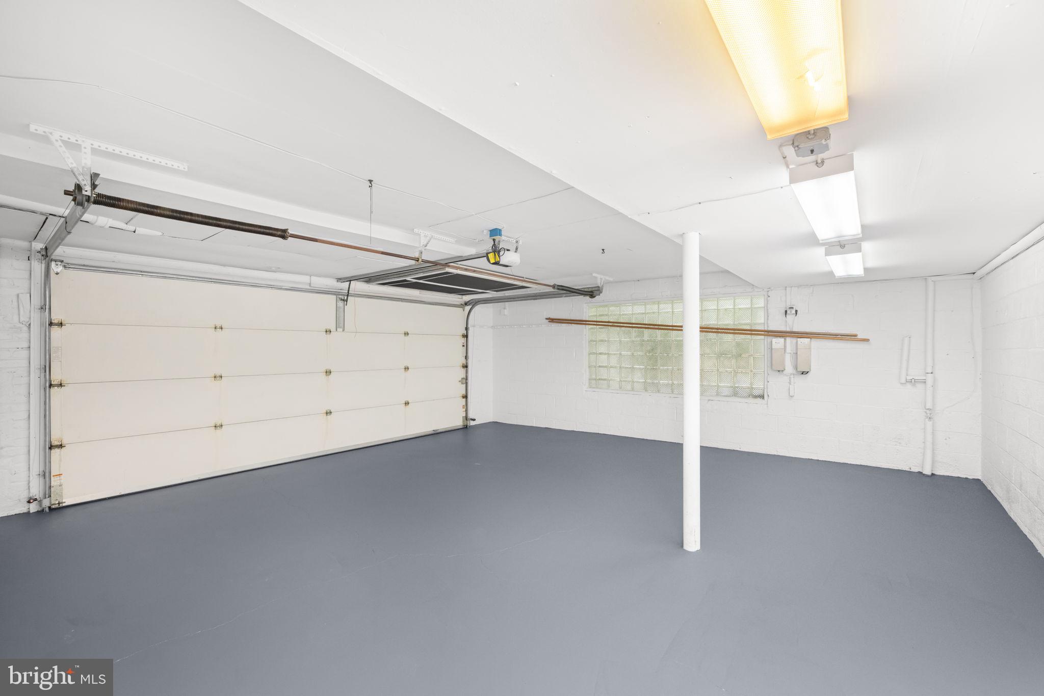 BRADLEY HILLS - Residential