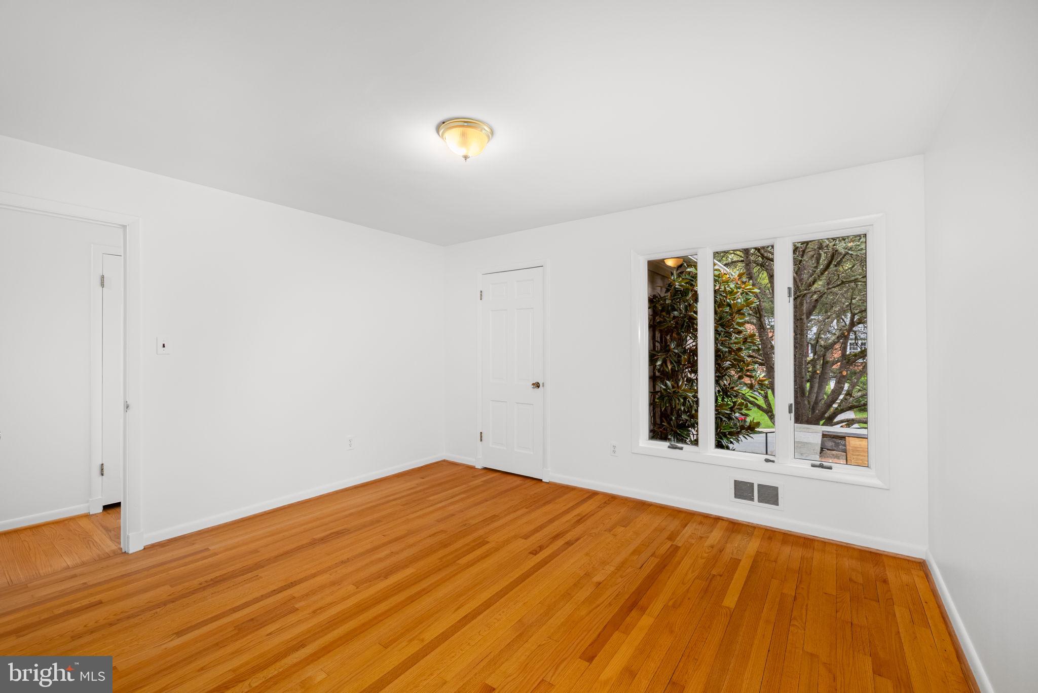 BRADLEY HILLS - Residential