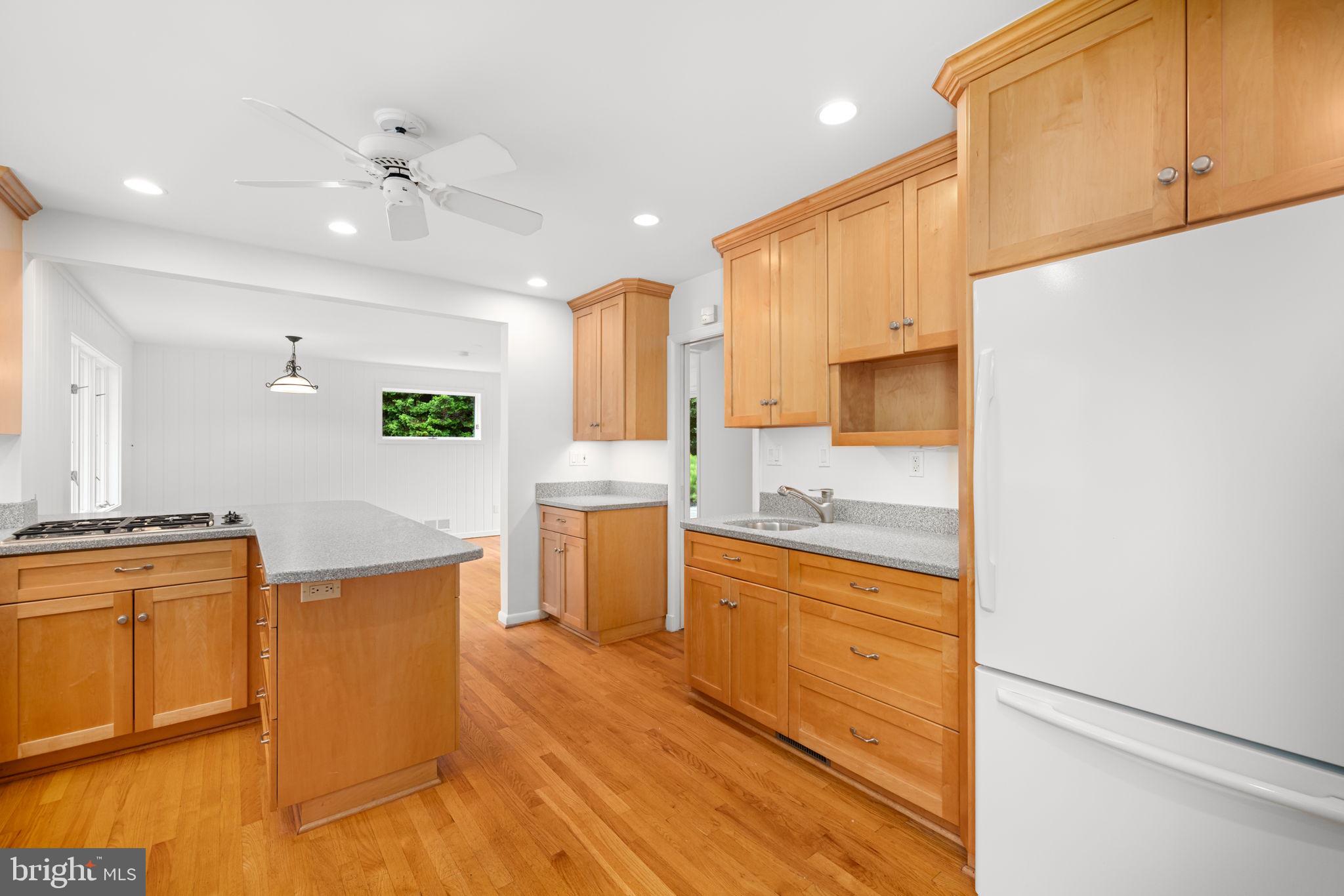 BRADLEY HILLS - Residential