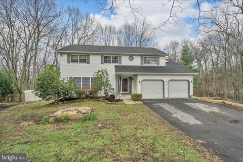 826 PINEWOOD DRIVE POTTSVILLE PA 17901