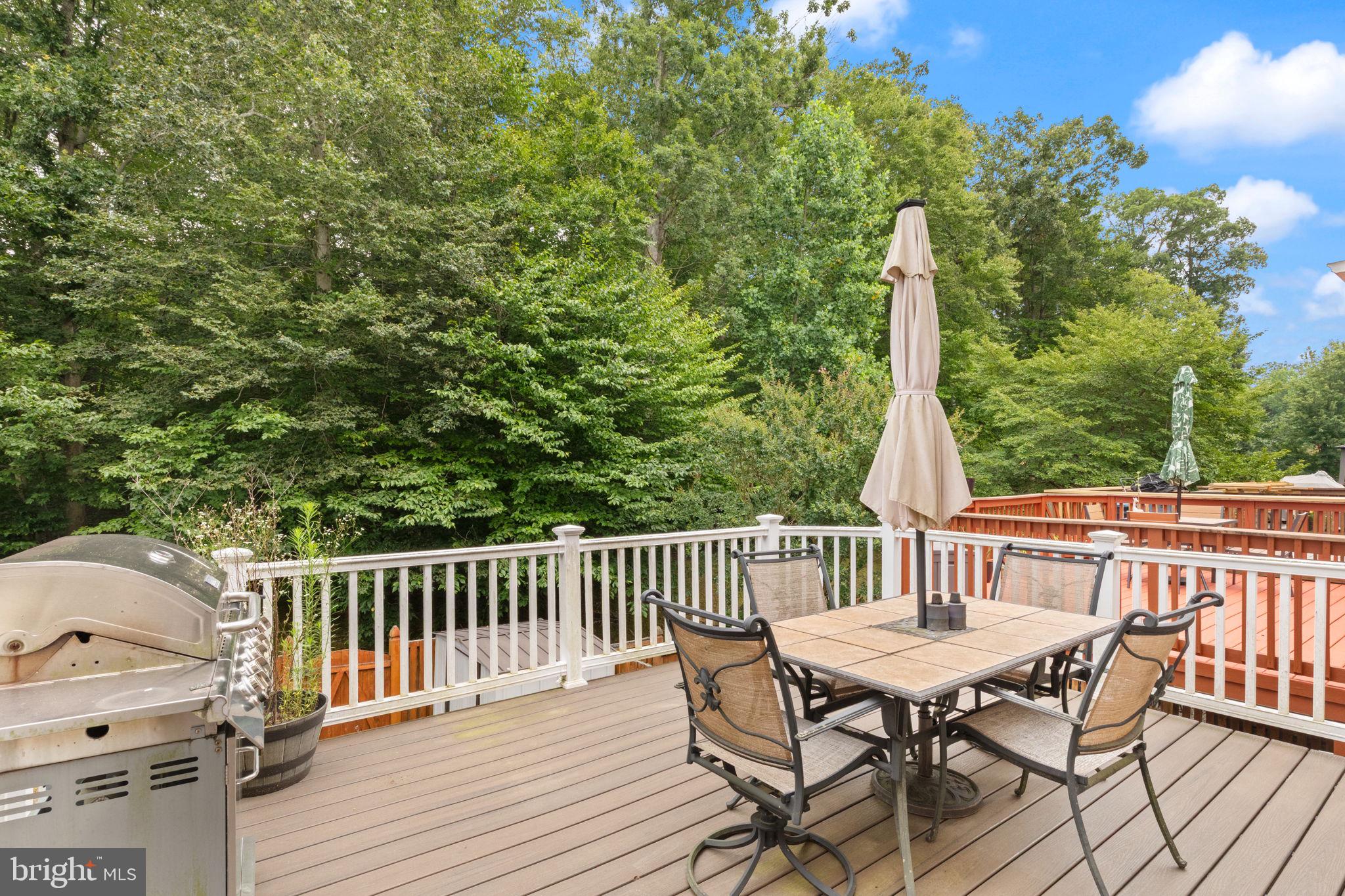 HOLLY WOODS - Residential