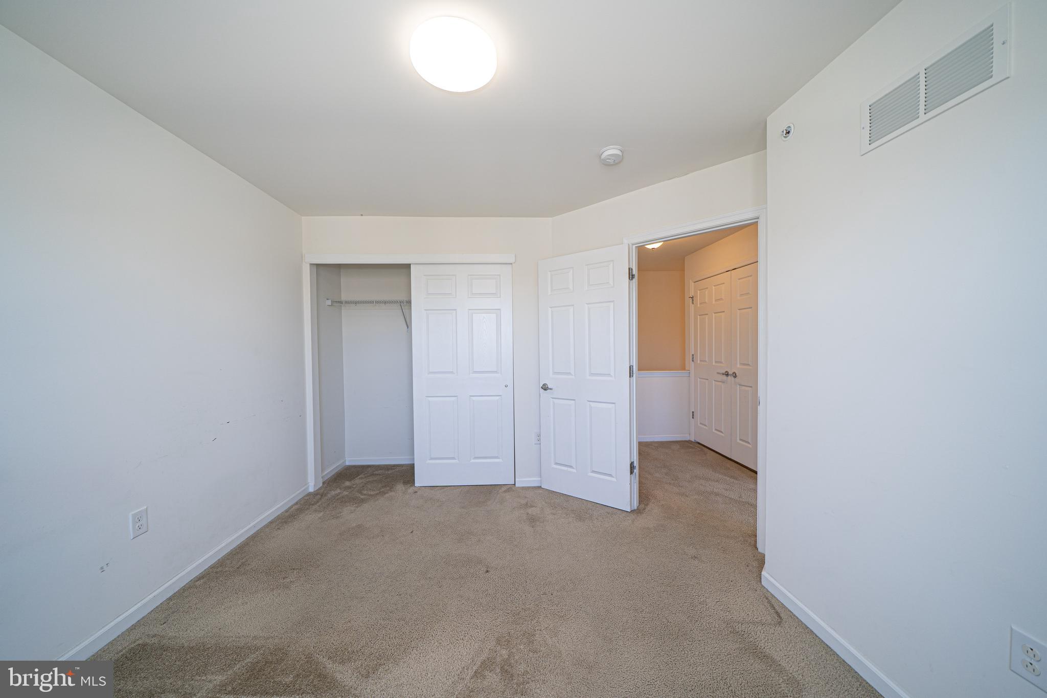 HATFIELD MANOR - Residential