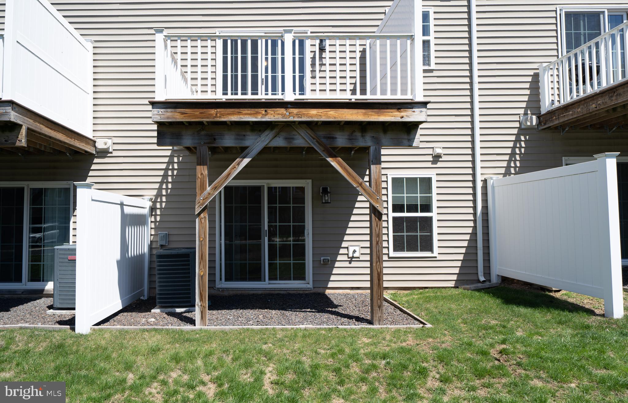 HATFIELD MANOR - Residential