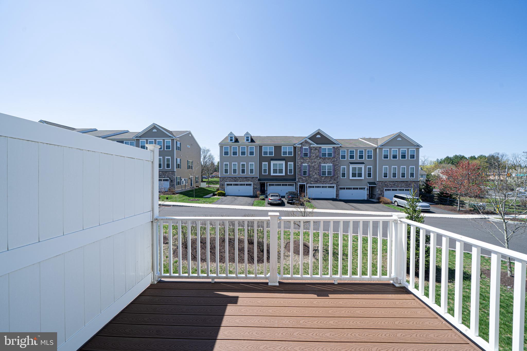 HATFIELD MANOR - Residential