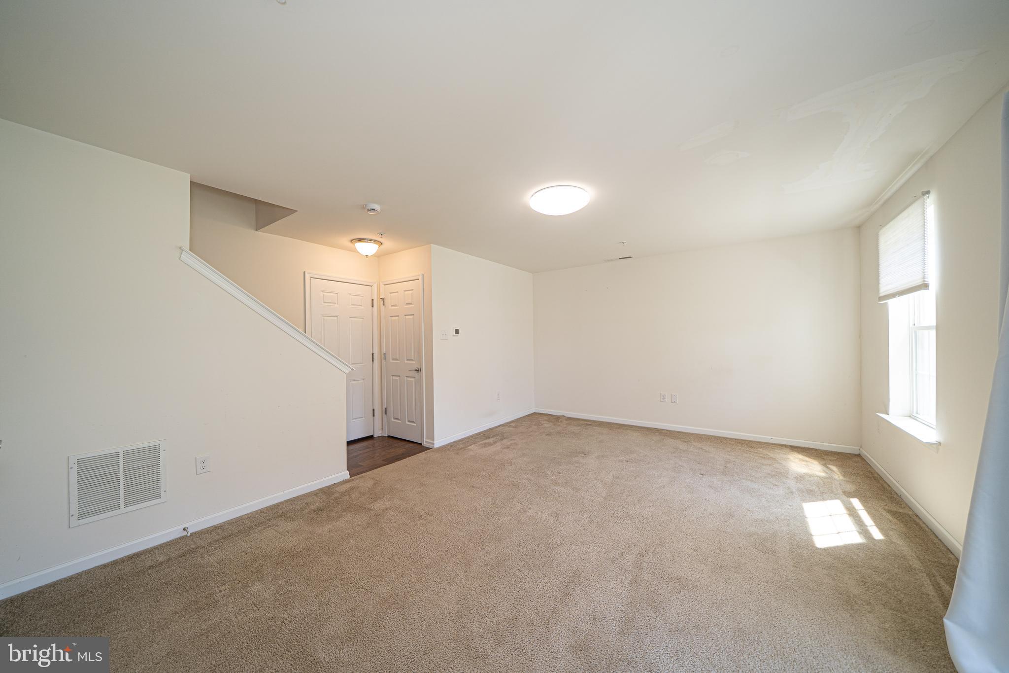 HATFIELD MANOR - Residential