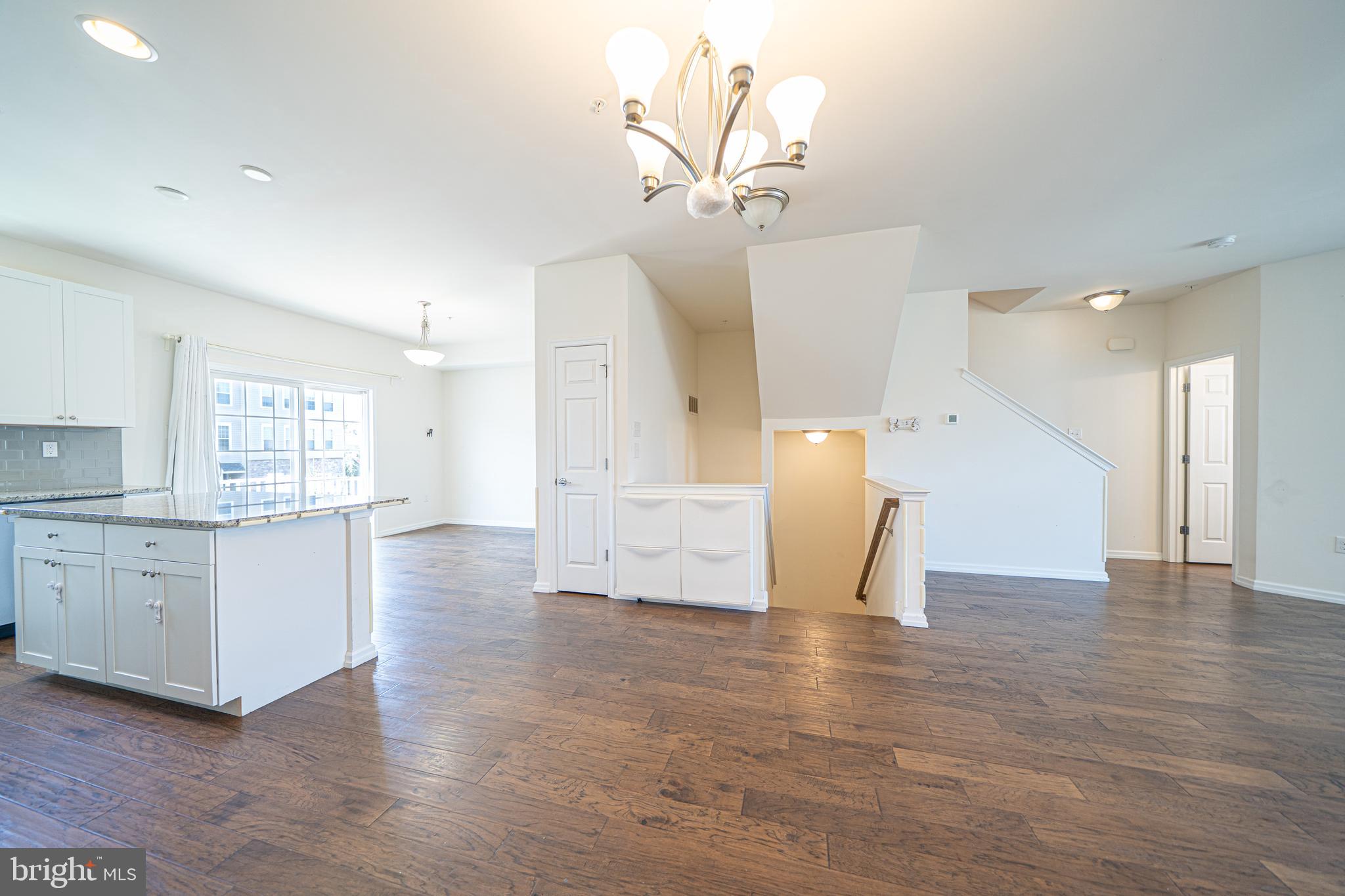 HATFIELD MANOR - Residential