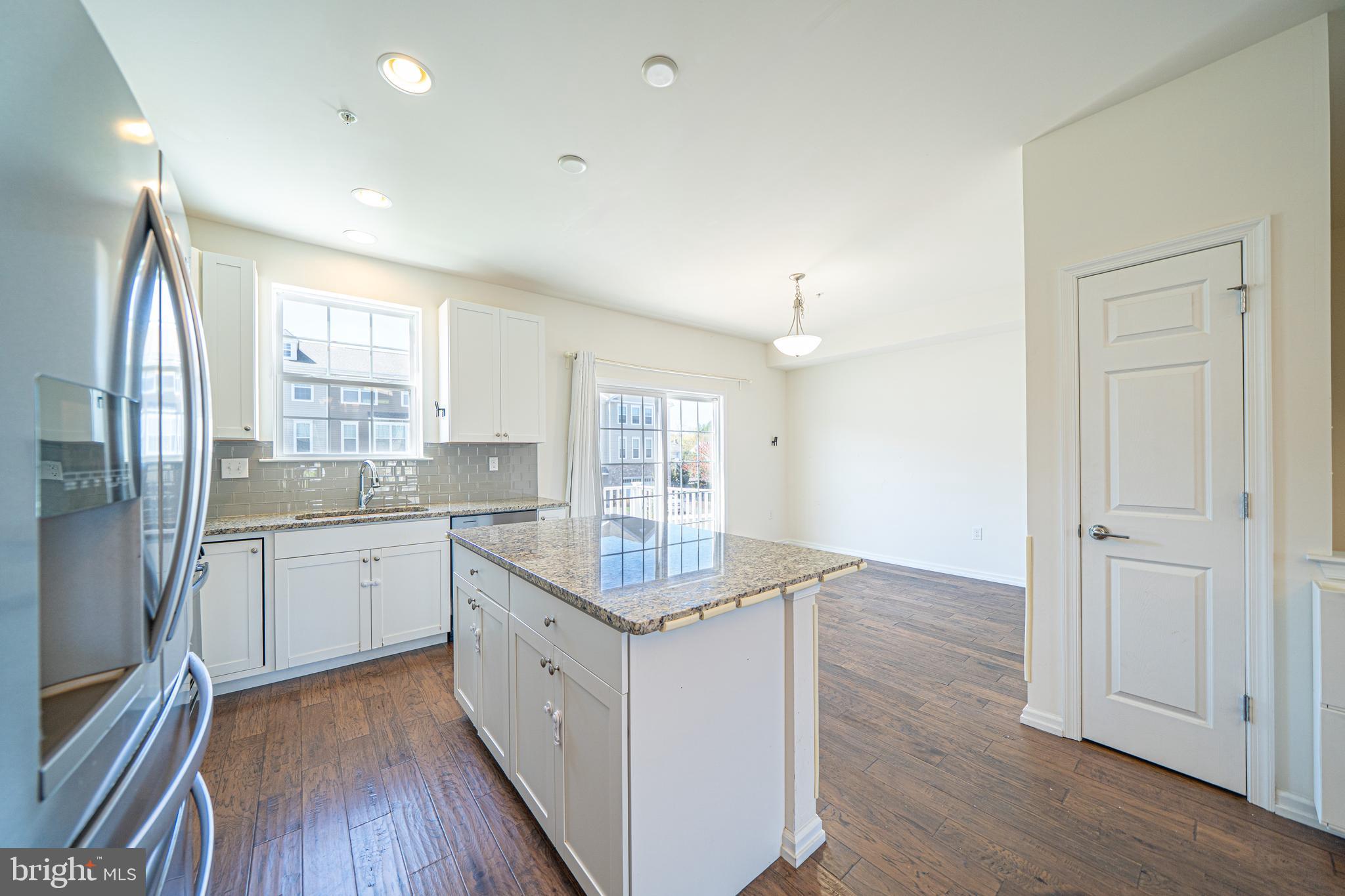 HATFIELD MANOR - Residential