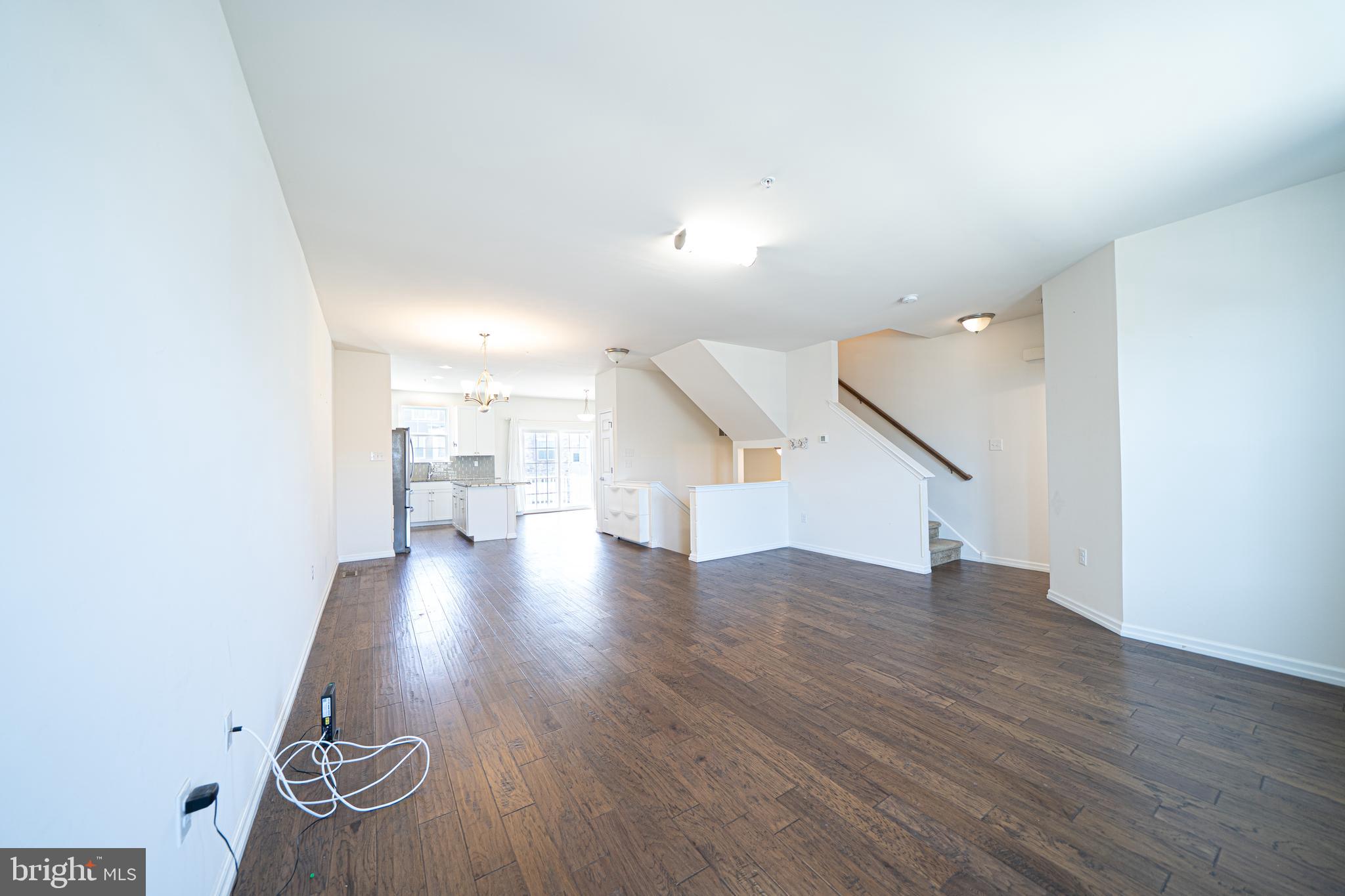 HATFIELD MANOR - Residential