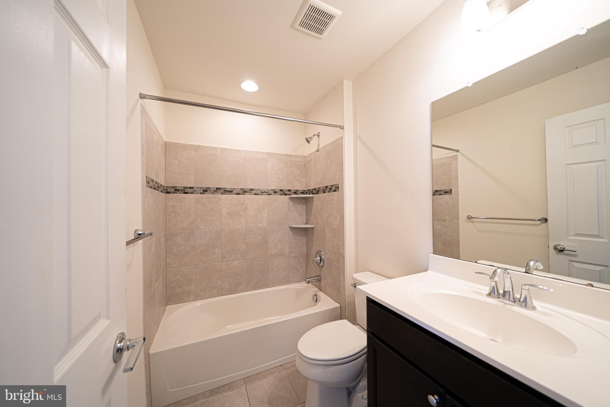 HATFIELD MANOR - Residential