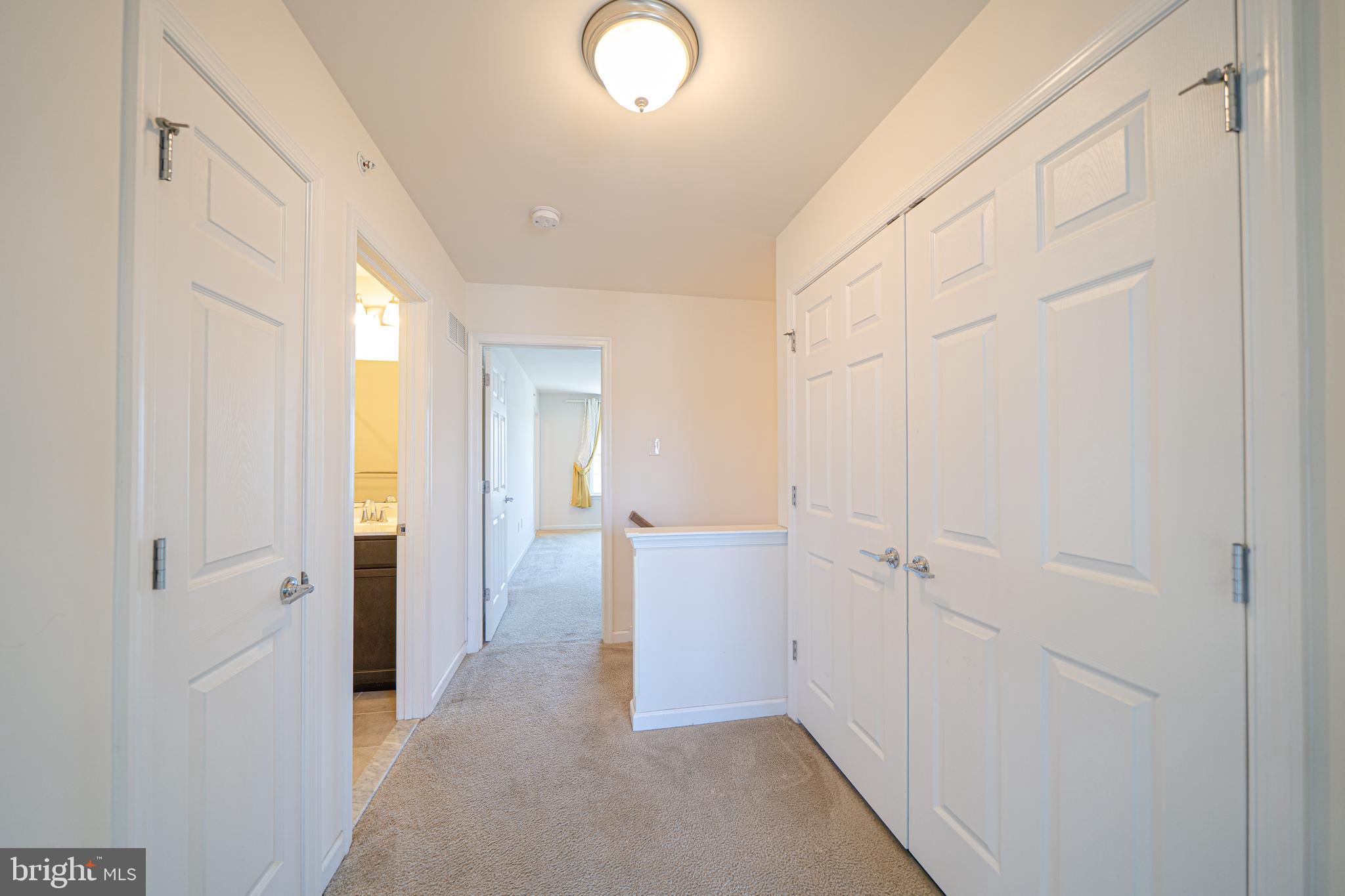 HATFIELD MANOR - Residential