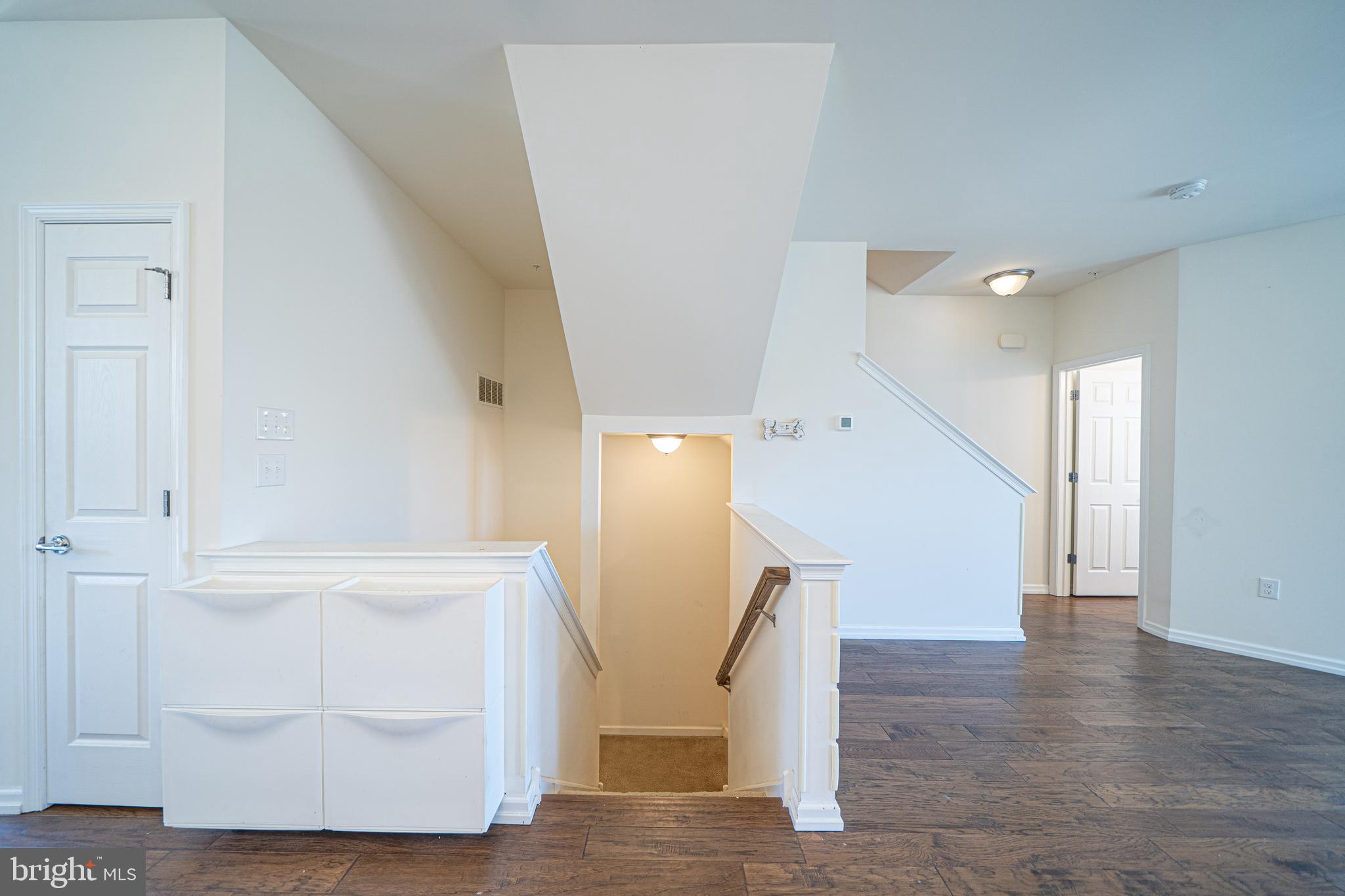 1008 CHAPMAN CIRCLE