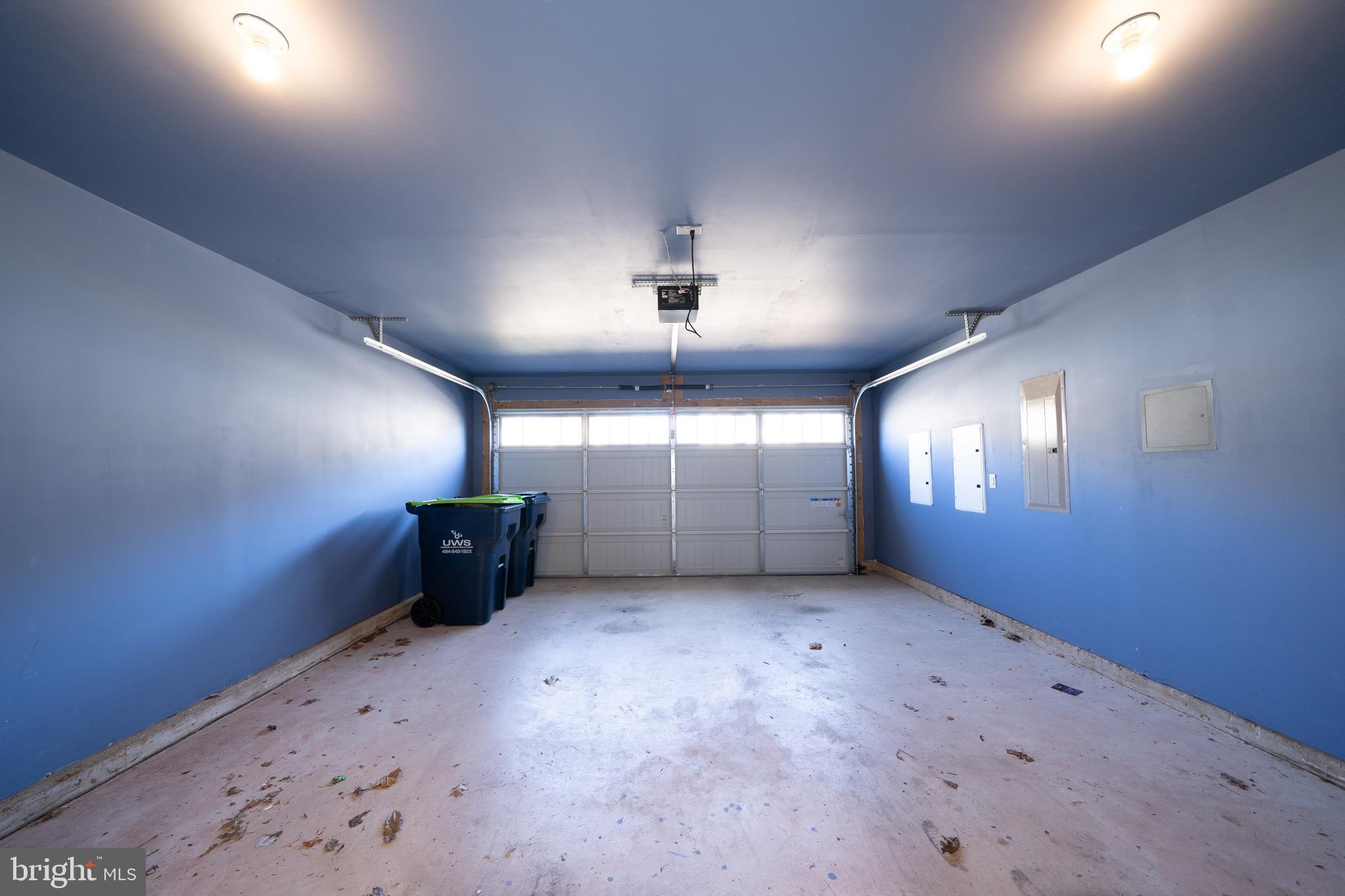 HATFIELD MANOR - Residential