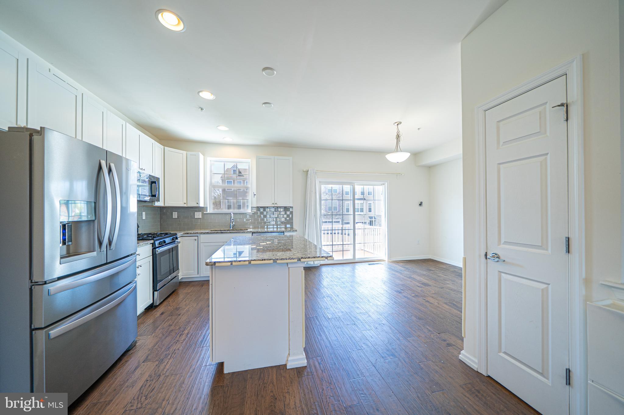 HATFIELD MANOR - Residential