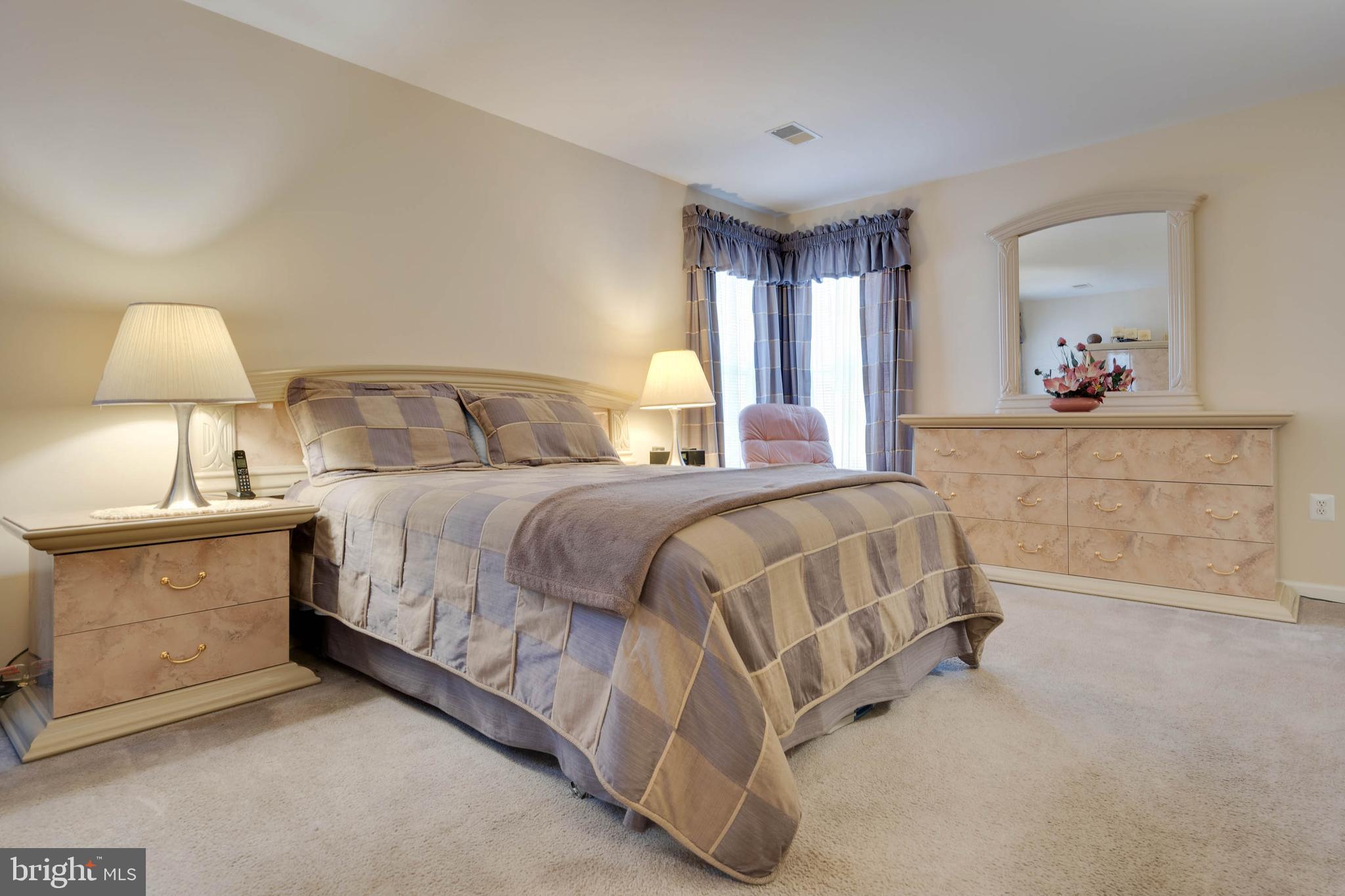 CARRIAGE CROSSING - Residential