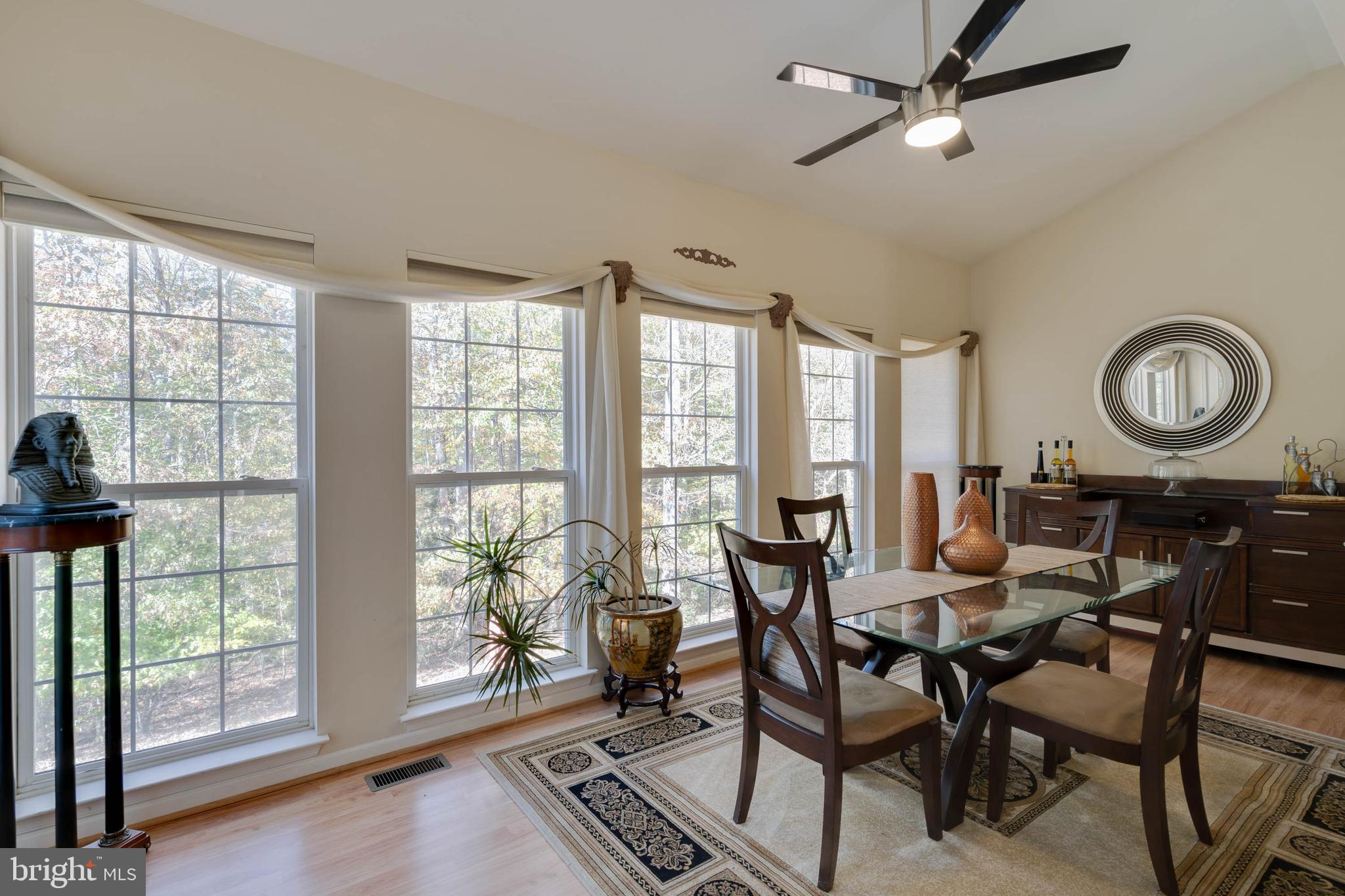 CARRIAGE CROSSING - Residential