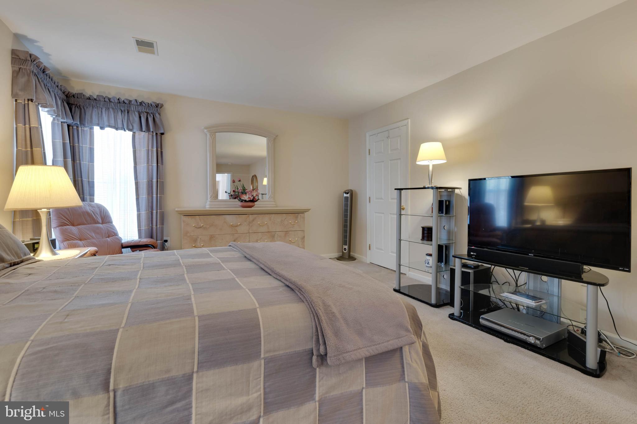 CARRIAGE CROSSING - Residential