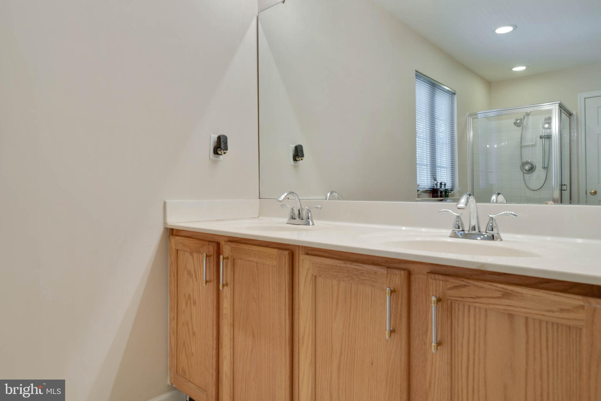 CARRIAGE CROSSING - Residential