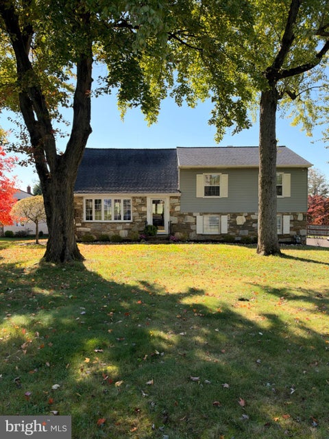Photo of 1131 Tomlinson Road, SOUTHAMPTON, PA 18966 (MLS # PABU2133446)