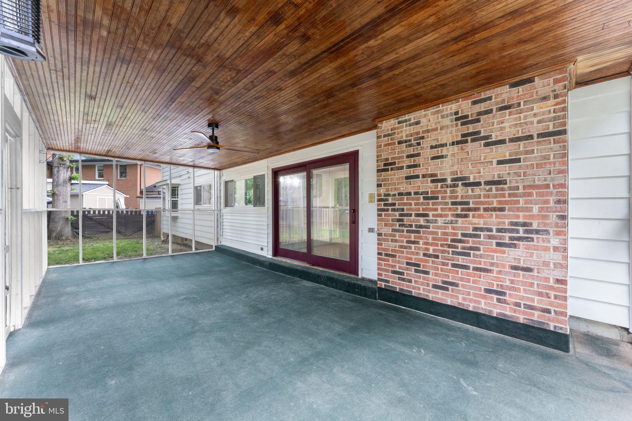 TANTALLON ON THE POTOMAC - Residential