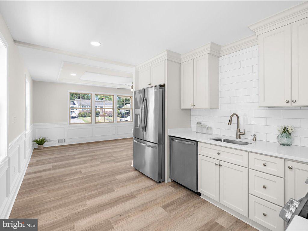 PLEASANTVILLE - Residential