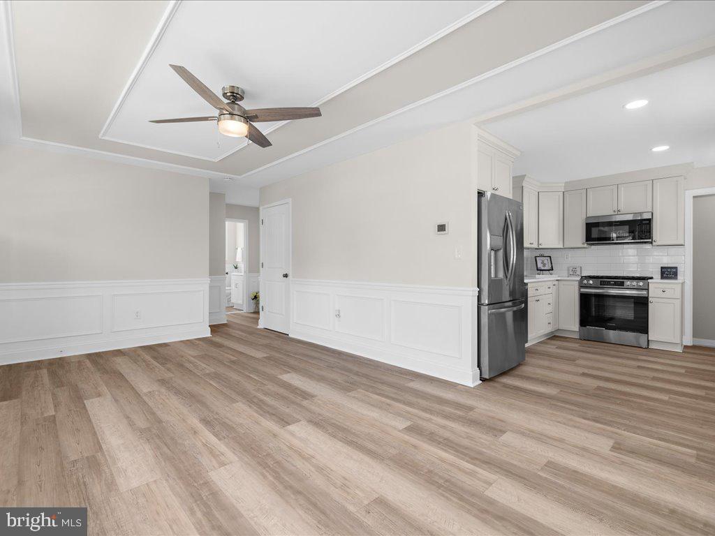 PLEASANTVILLE - Residential