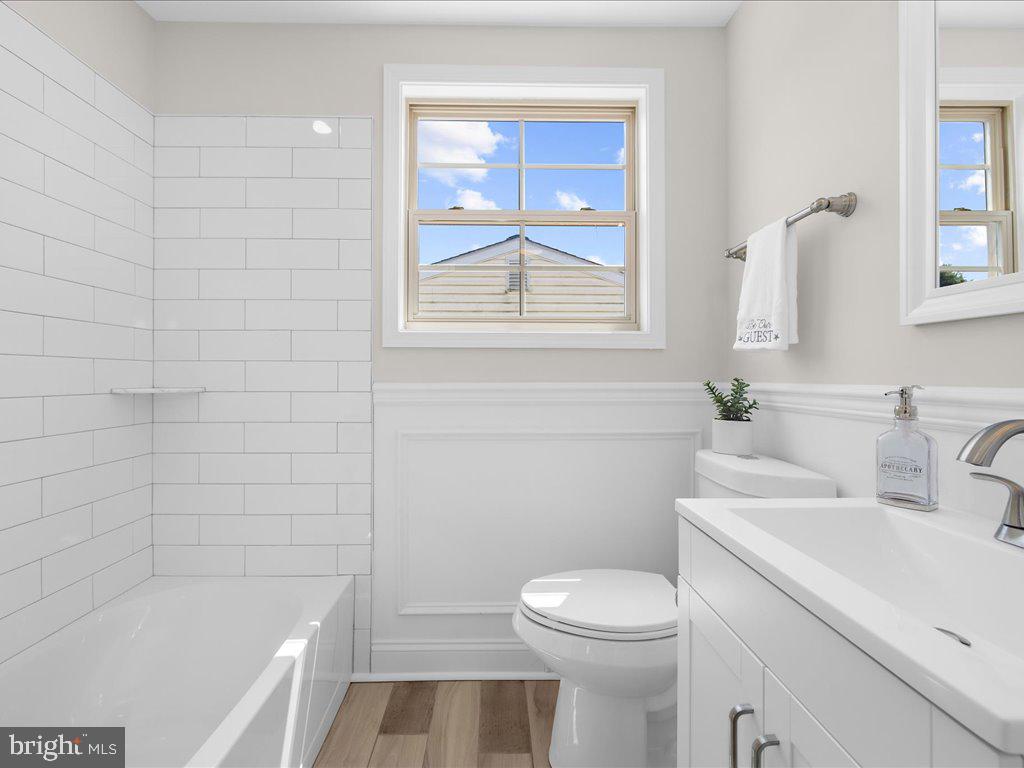 PLEASANTVILLE - Residential