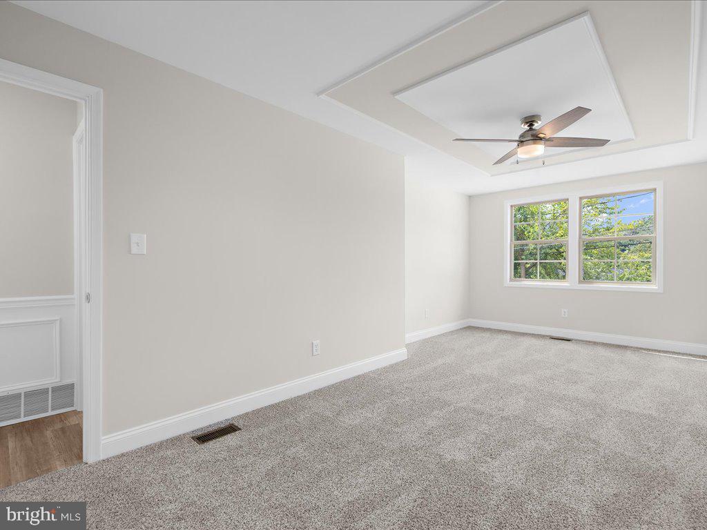 PLEASANTVILLE - Residential