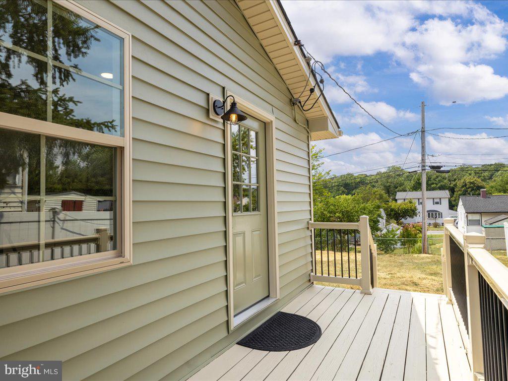 PLEASANTVILLE - Residential