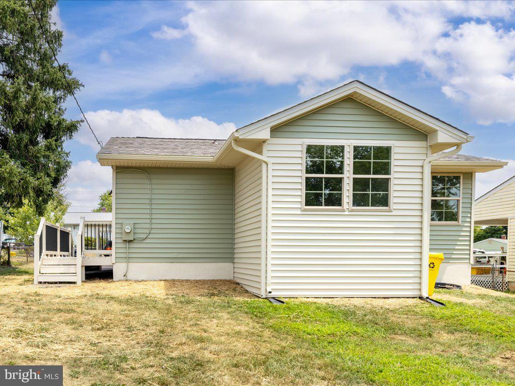 PLEASANTVILLE - Residential