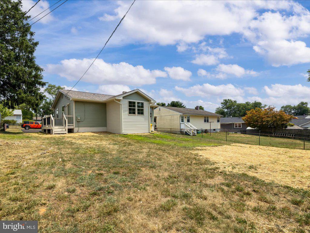 PLEASANTVILLE - Residential