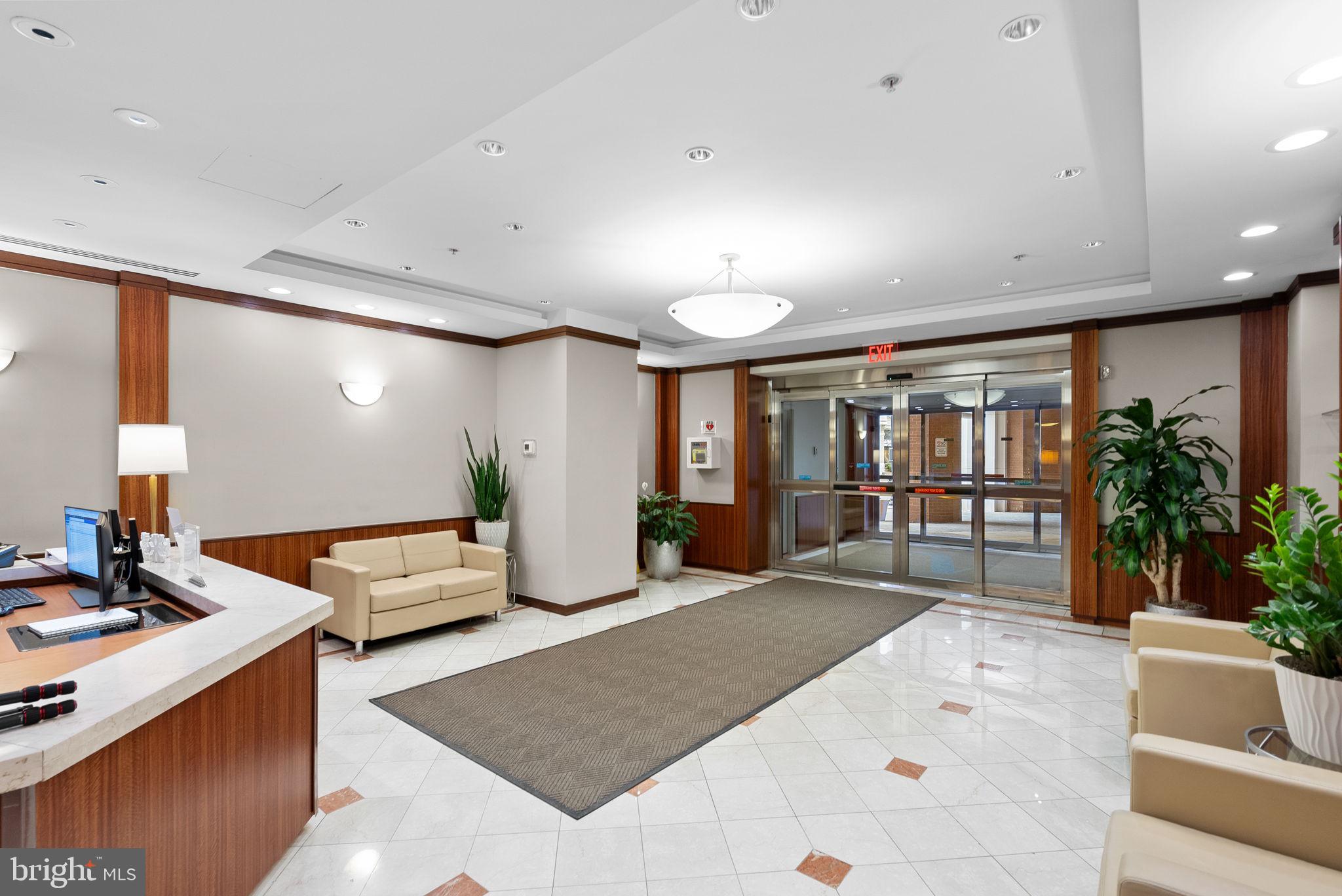 900 N STAFFORD STREET 1614