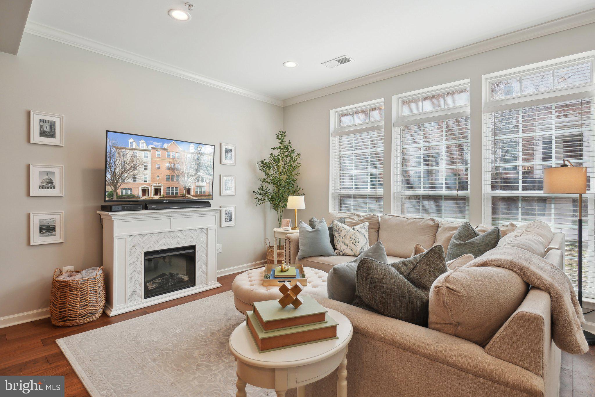 POTOMAC CLUB - Residential