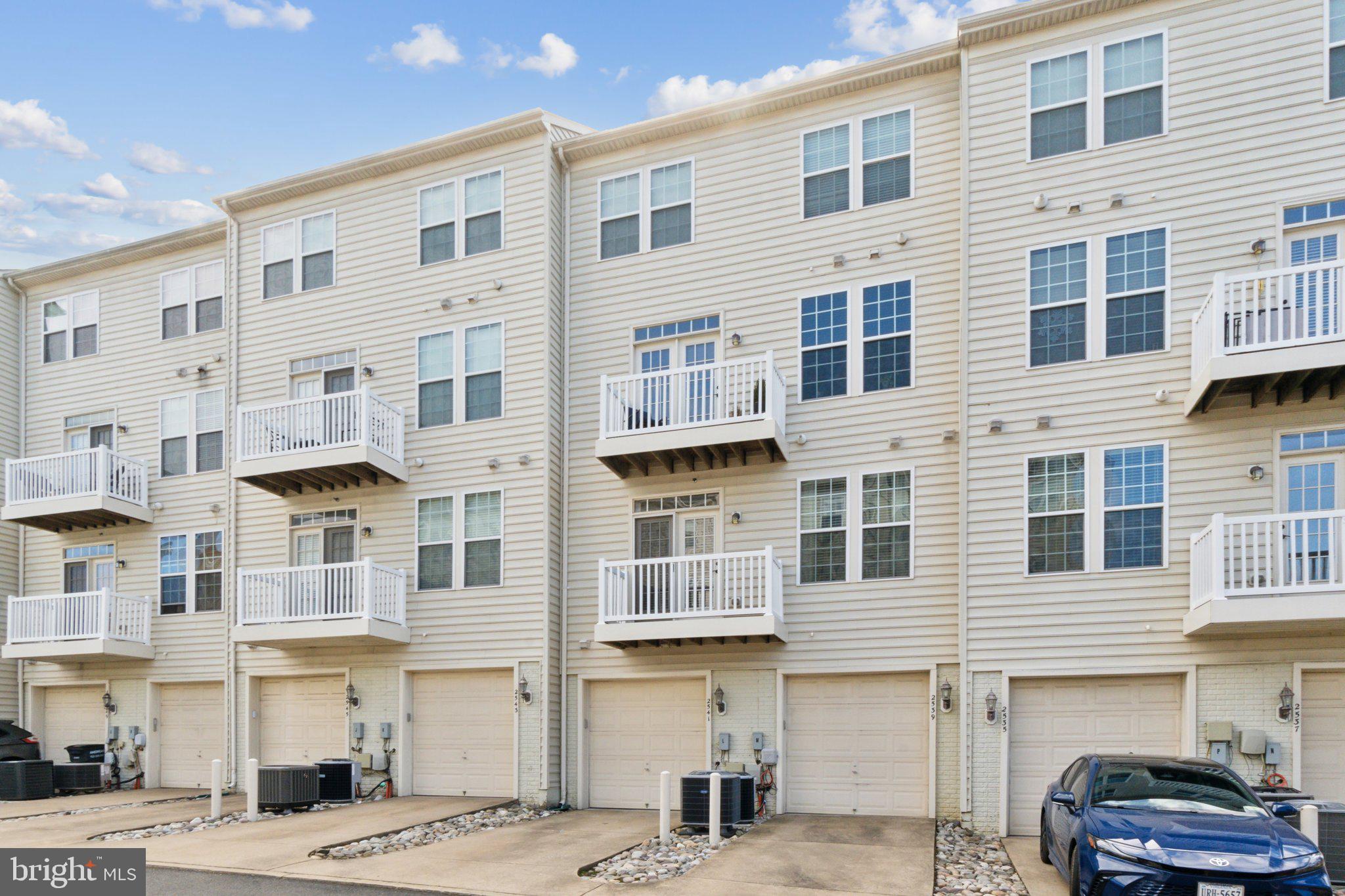 POTOMAC CLUB - Residential