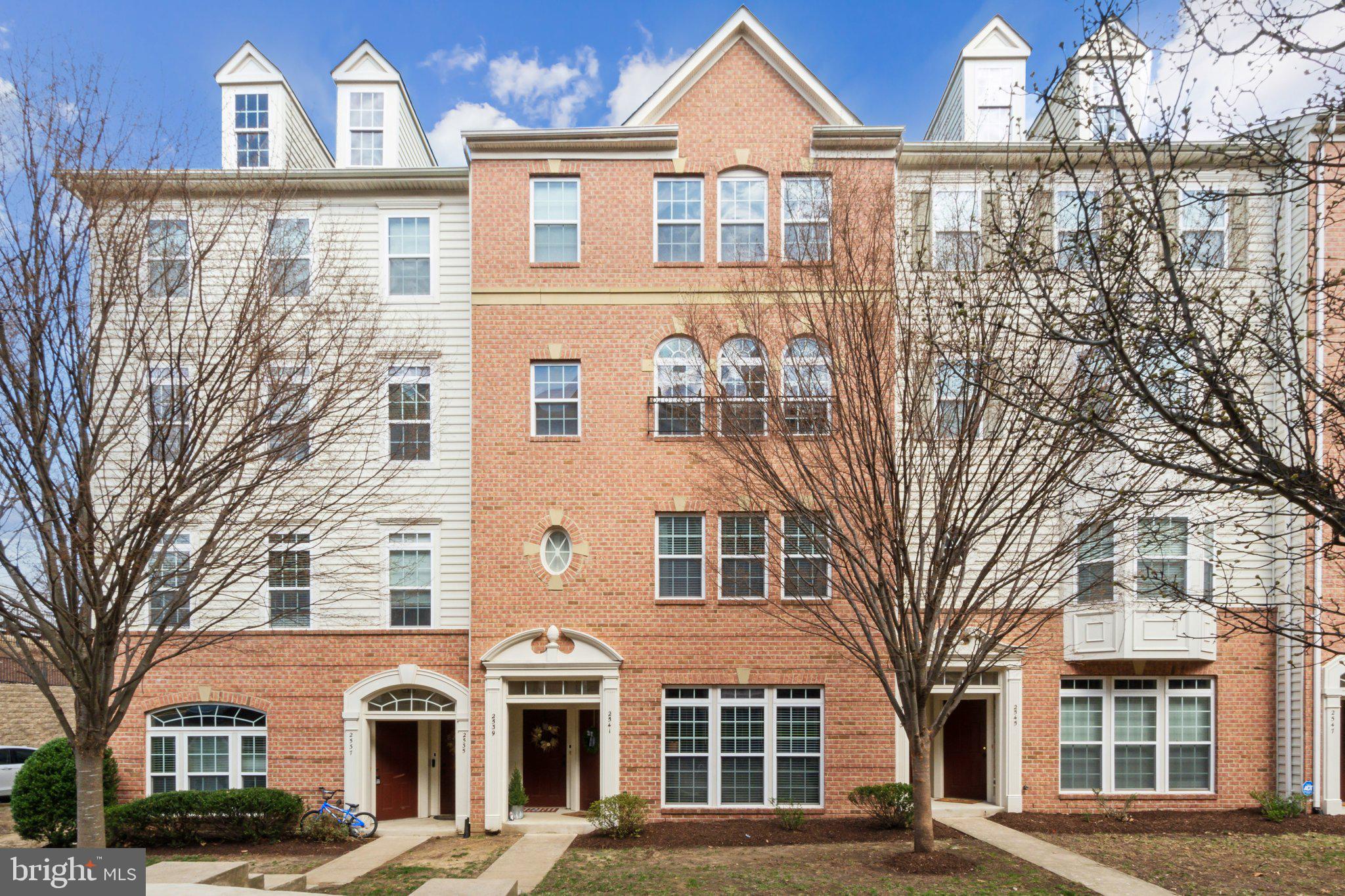 POTOMAC CLUB - Residential