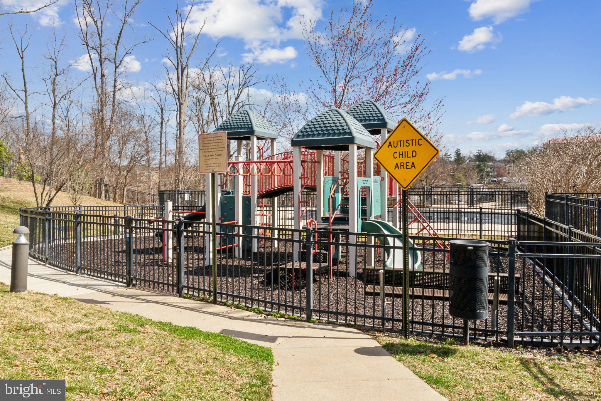 POTOMAC CLUB - Residential