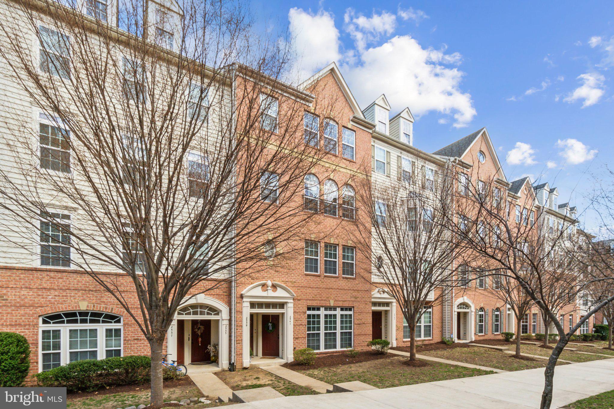 POTOMAC CLUB - Residential