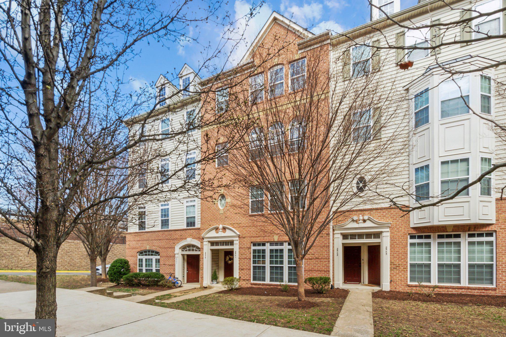 POTOMAC CLUB - Residential