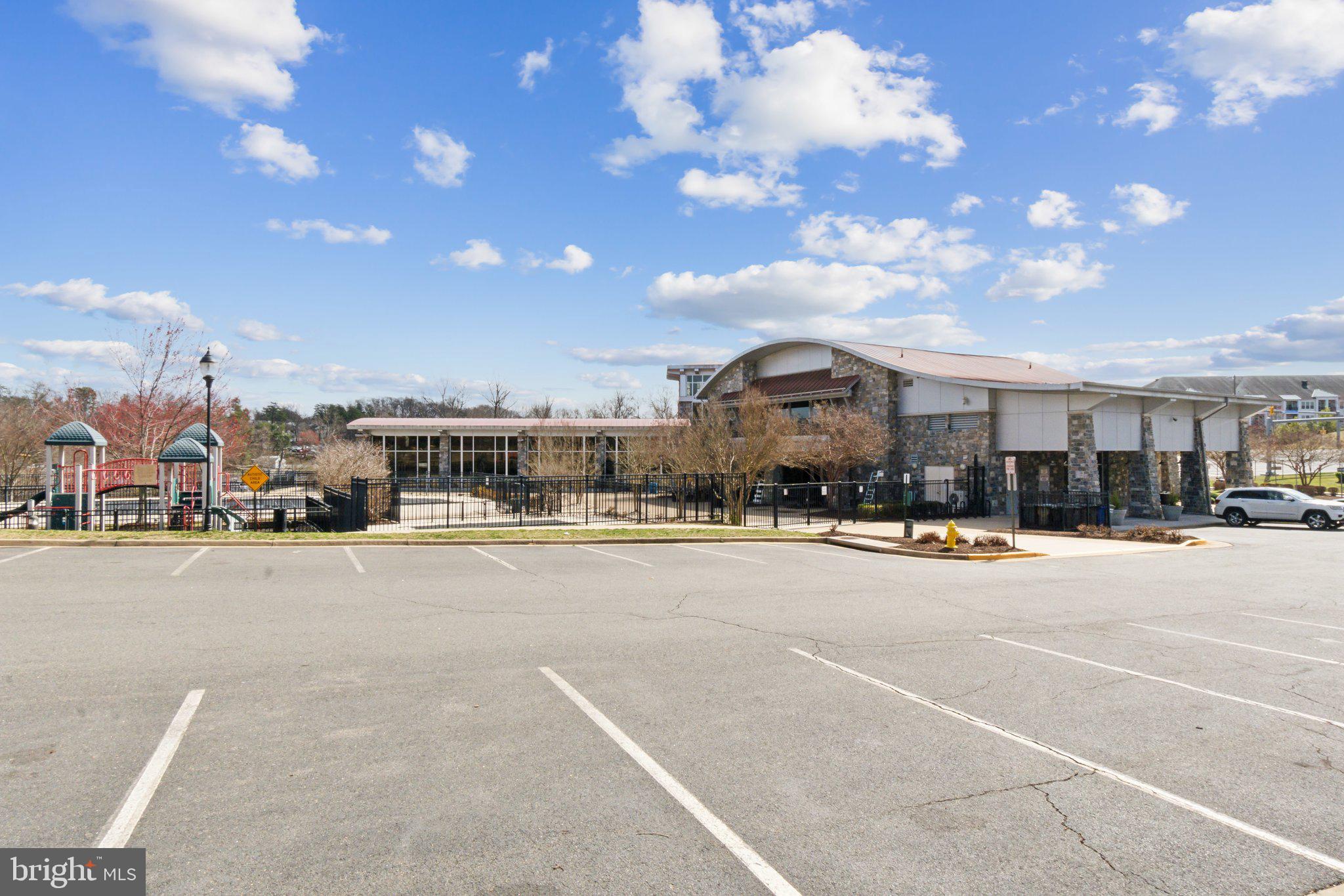 POTOMAC CLUB - Residential