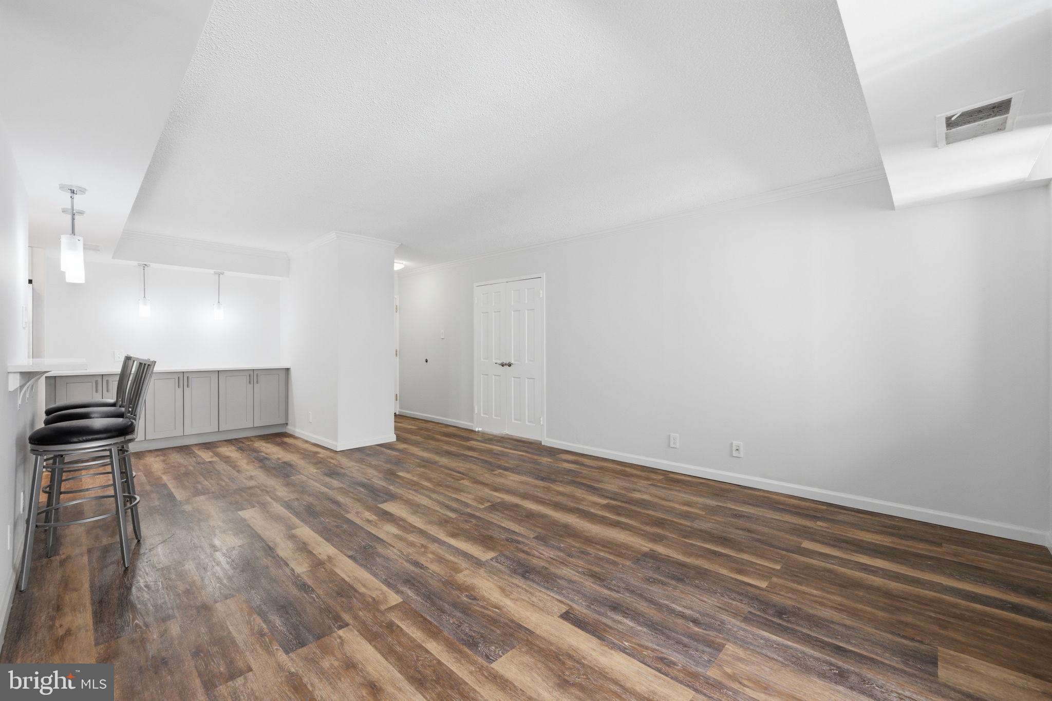 FRIENDSHIP HEIGHTS - Residential