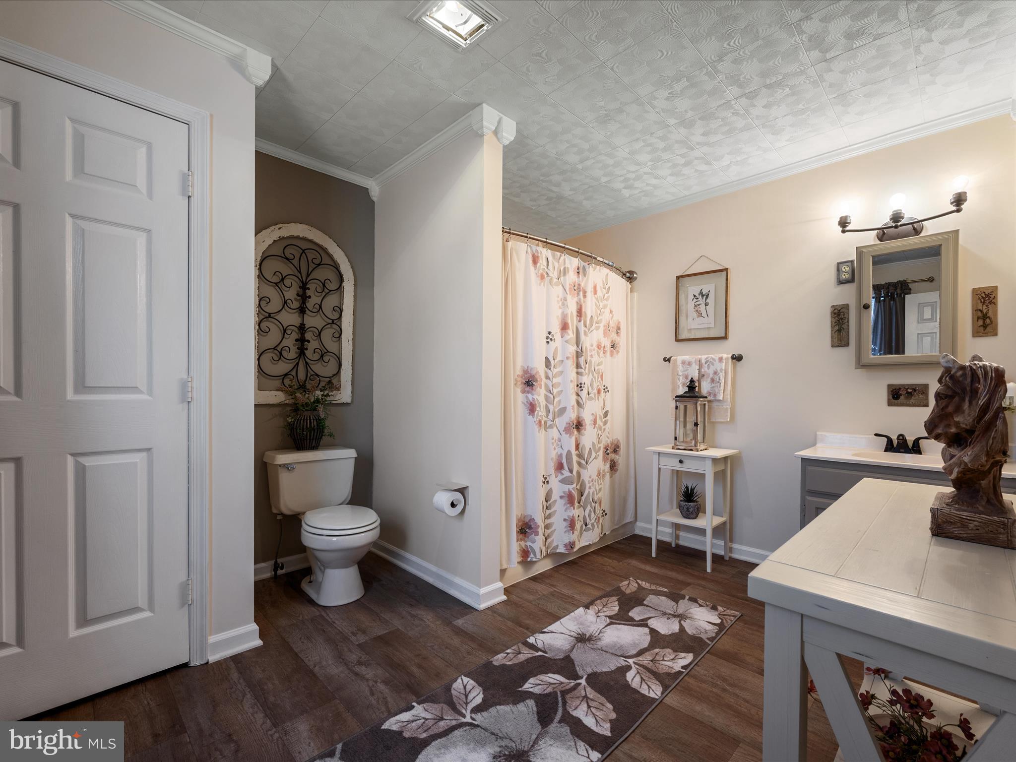 LAKE HOLIDAY ESTATES - Residential