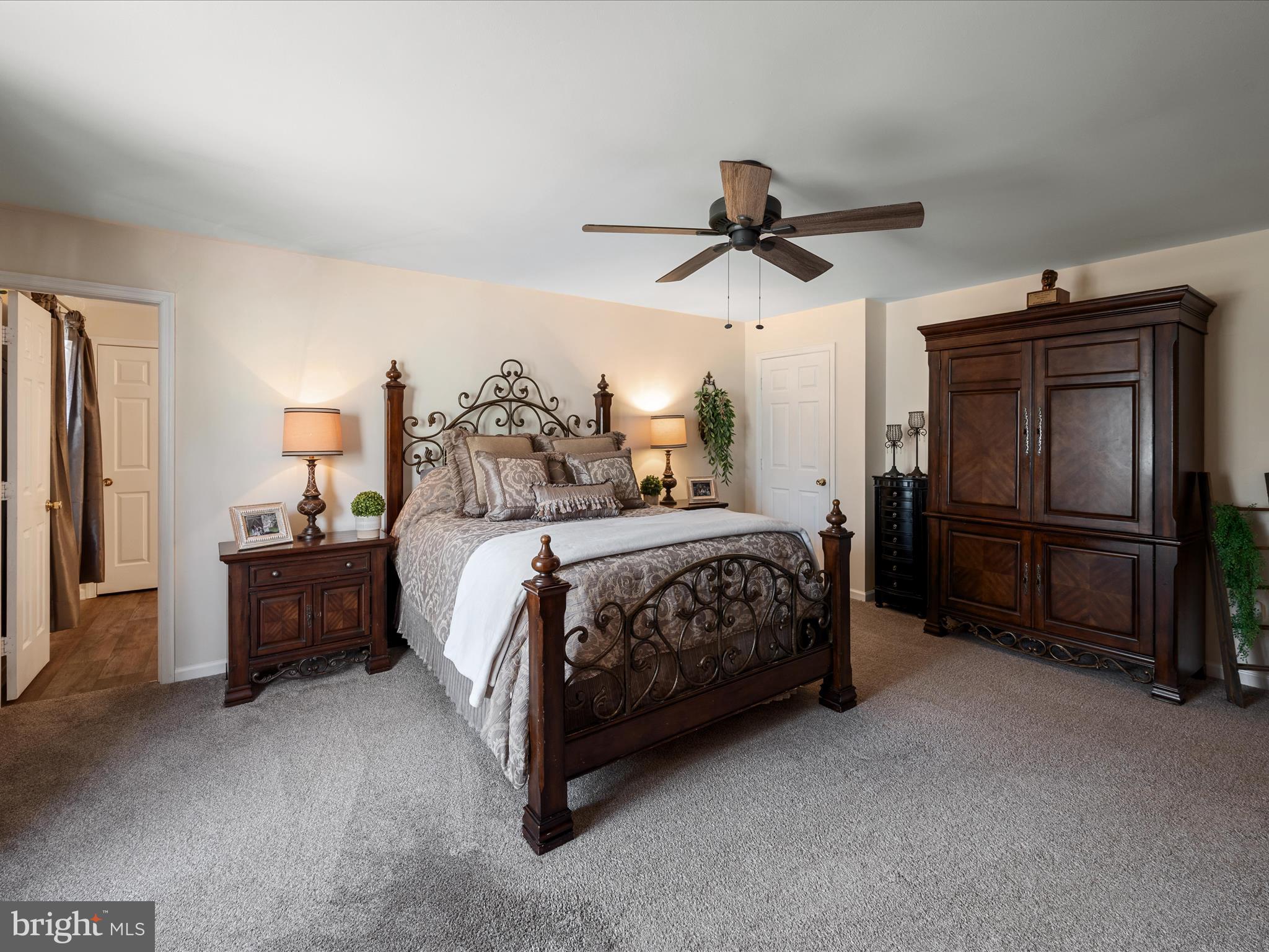 LAKE HOLIDAY ESTATES - Residential