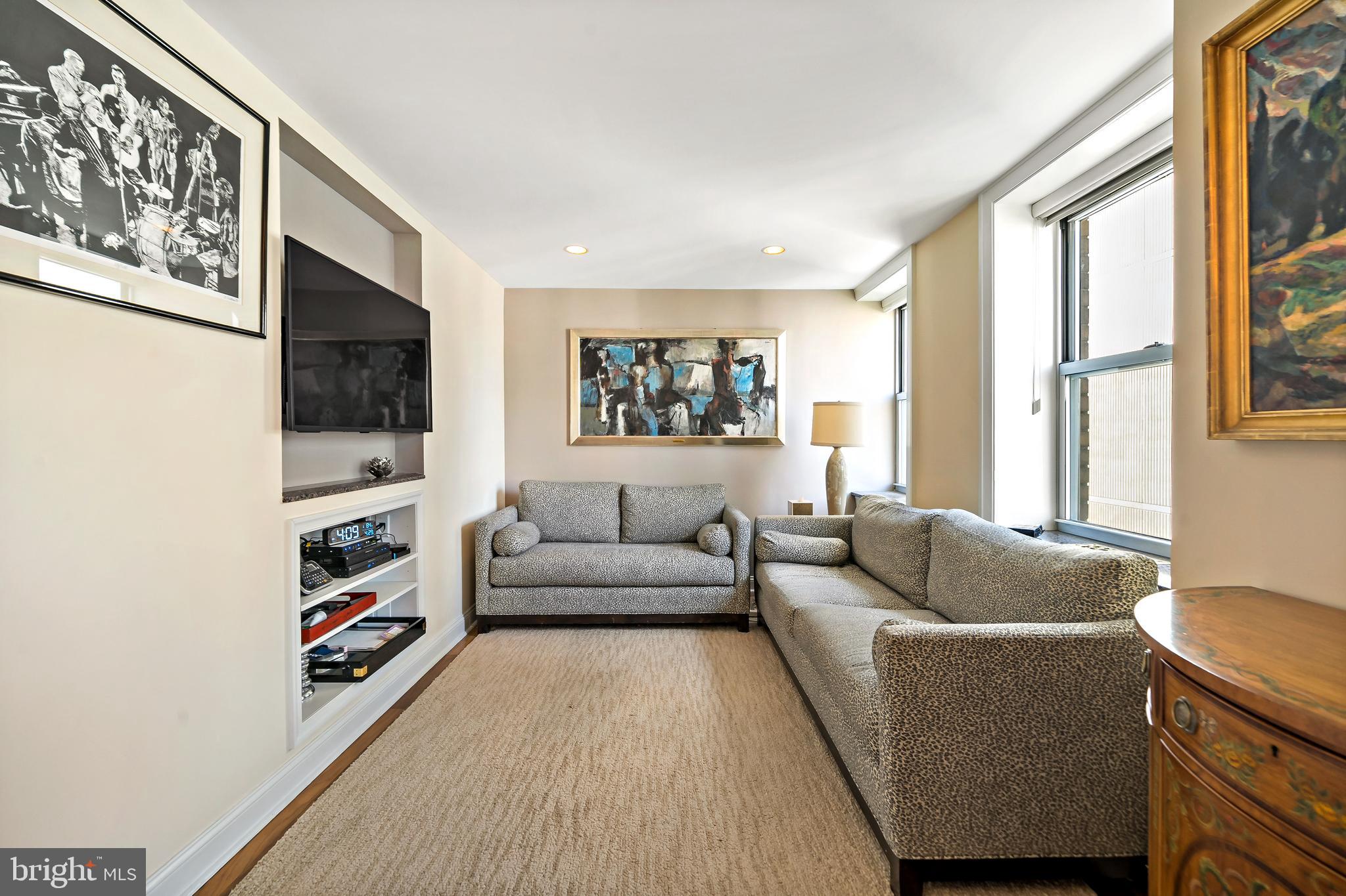 RITTENHOUSE SQUARE - Residential