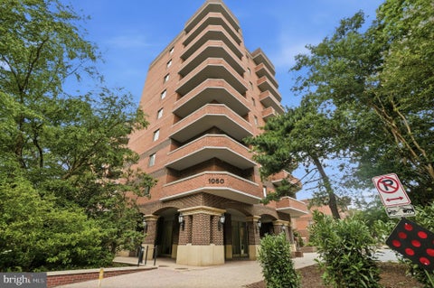 Photo of 1050 N Stuart Street #122, ARLINGTON, VA 22201 (MLS # VAAR2075484)