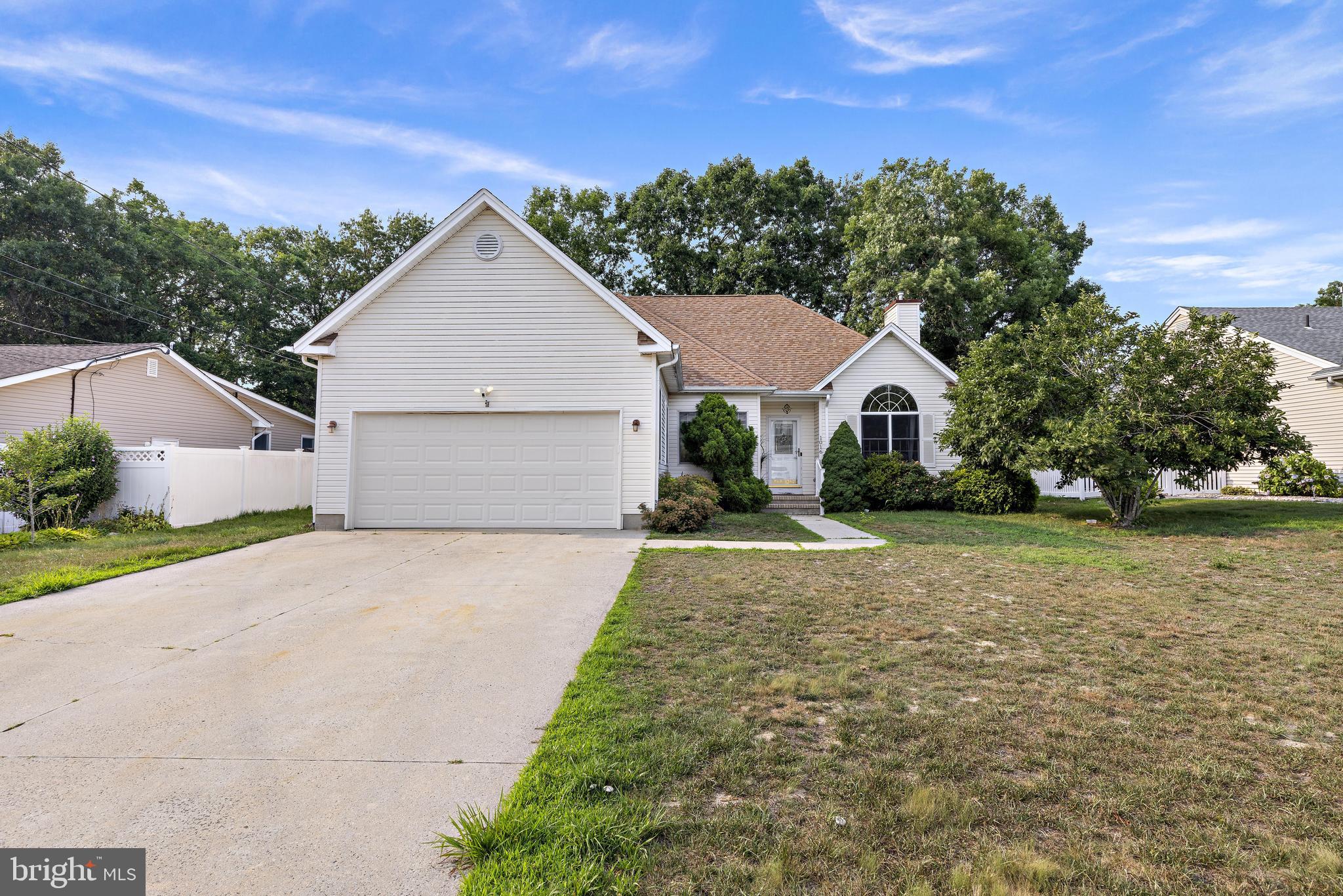 1016 BEACH LANE